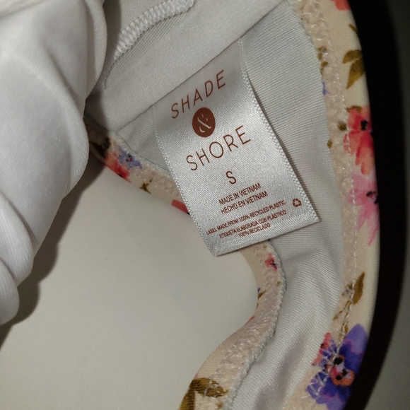 Shade & Shore Swimsuit Tan w/Flowers - Picture 8 of 12